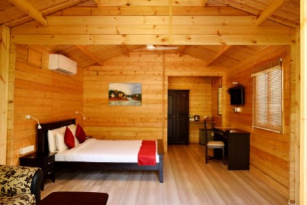 Lovely, cozy cottages in Varca, Goa- Bedroom 